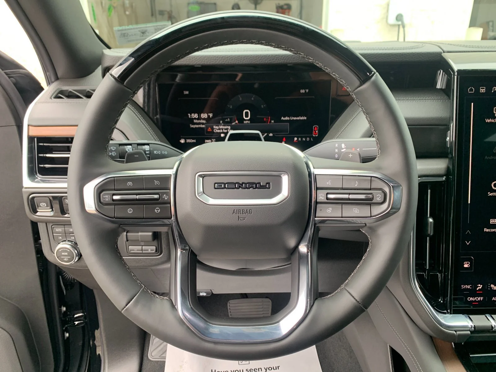 2026 GMC Yukon Denali - Photo 25