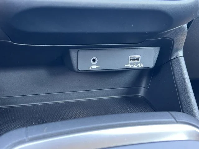 Used 2025 Black Subaru Base image 26
