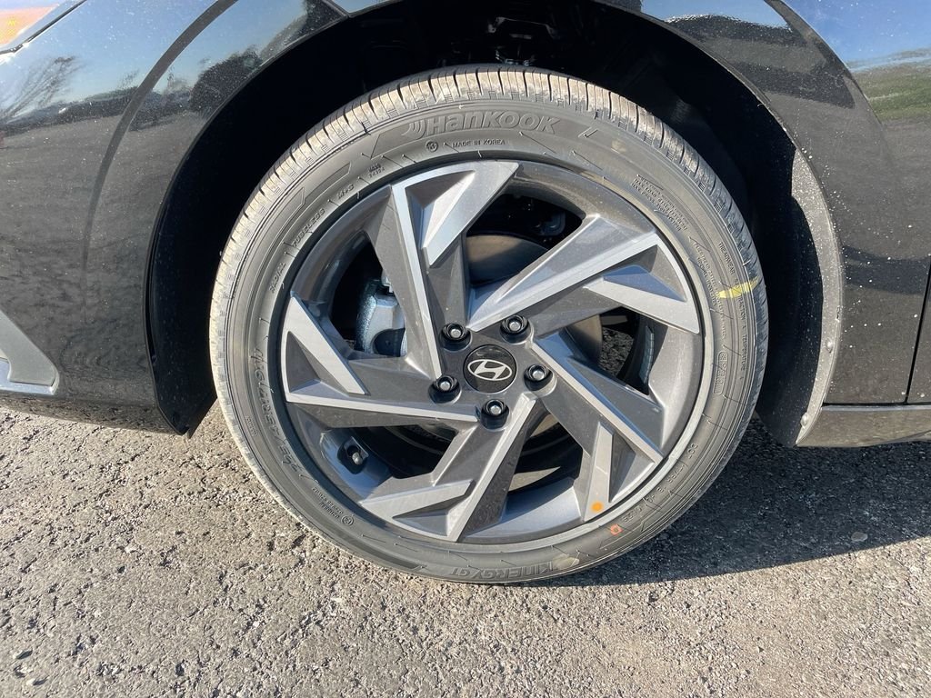 2025 Hyundai Elantra Blue - Photo 36