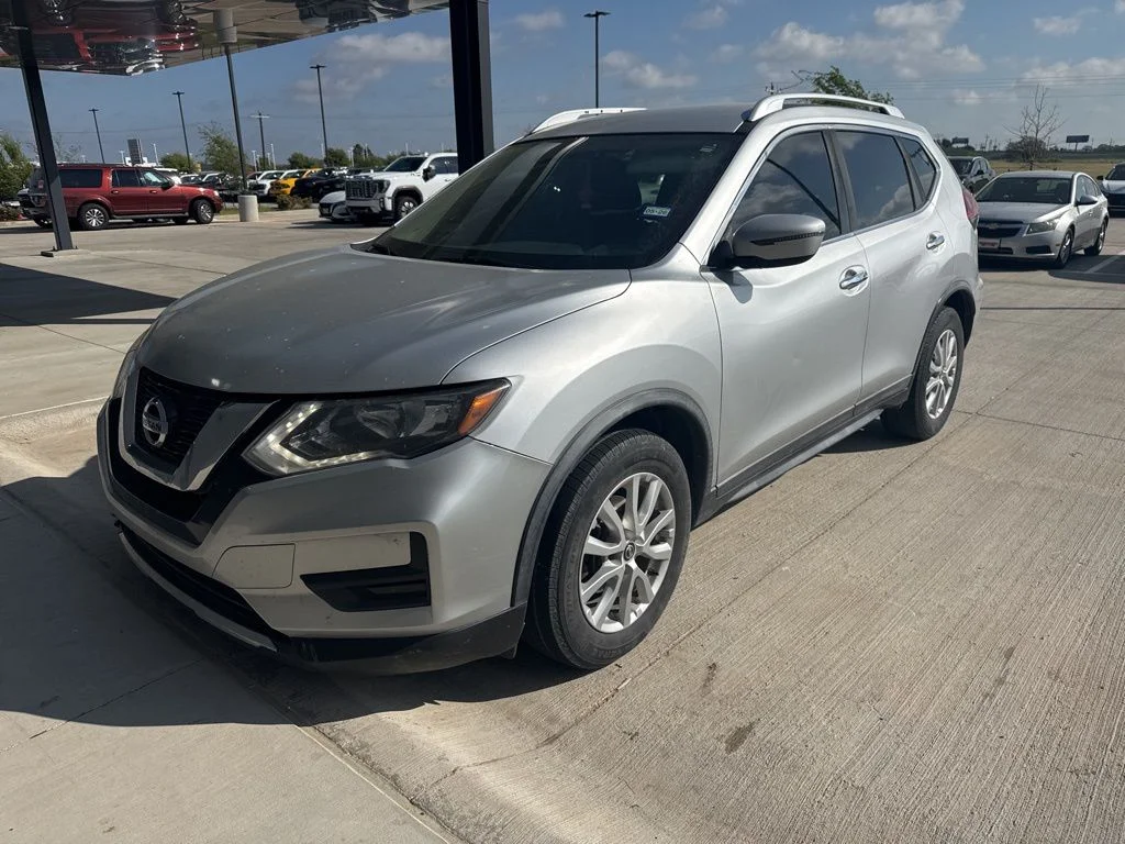 2018 Nissan Rogue SV FWD's photo