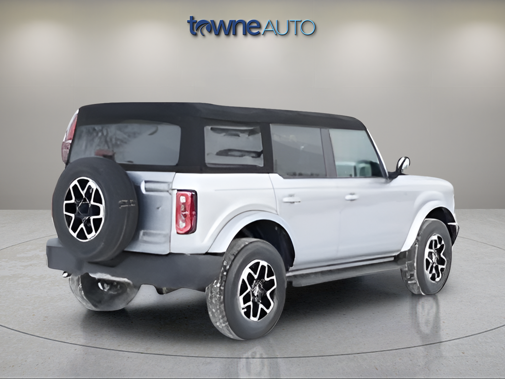Used 2023 Silver Ford Outer Banks image 5
