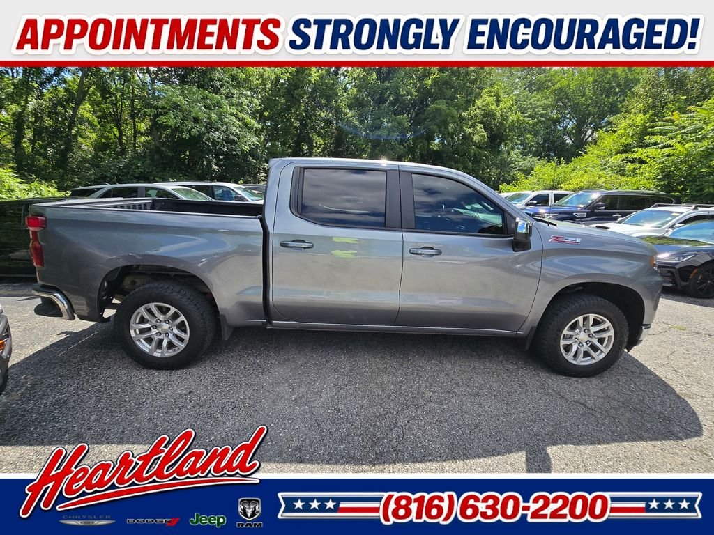 Used 2022 Gray Chevrolet LT image 9