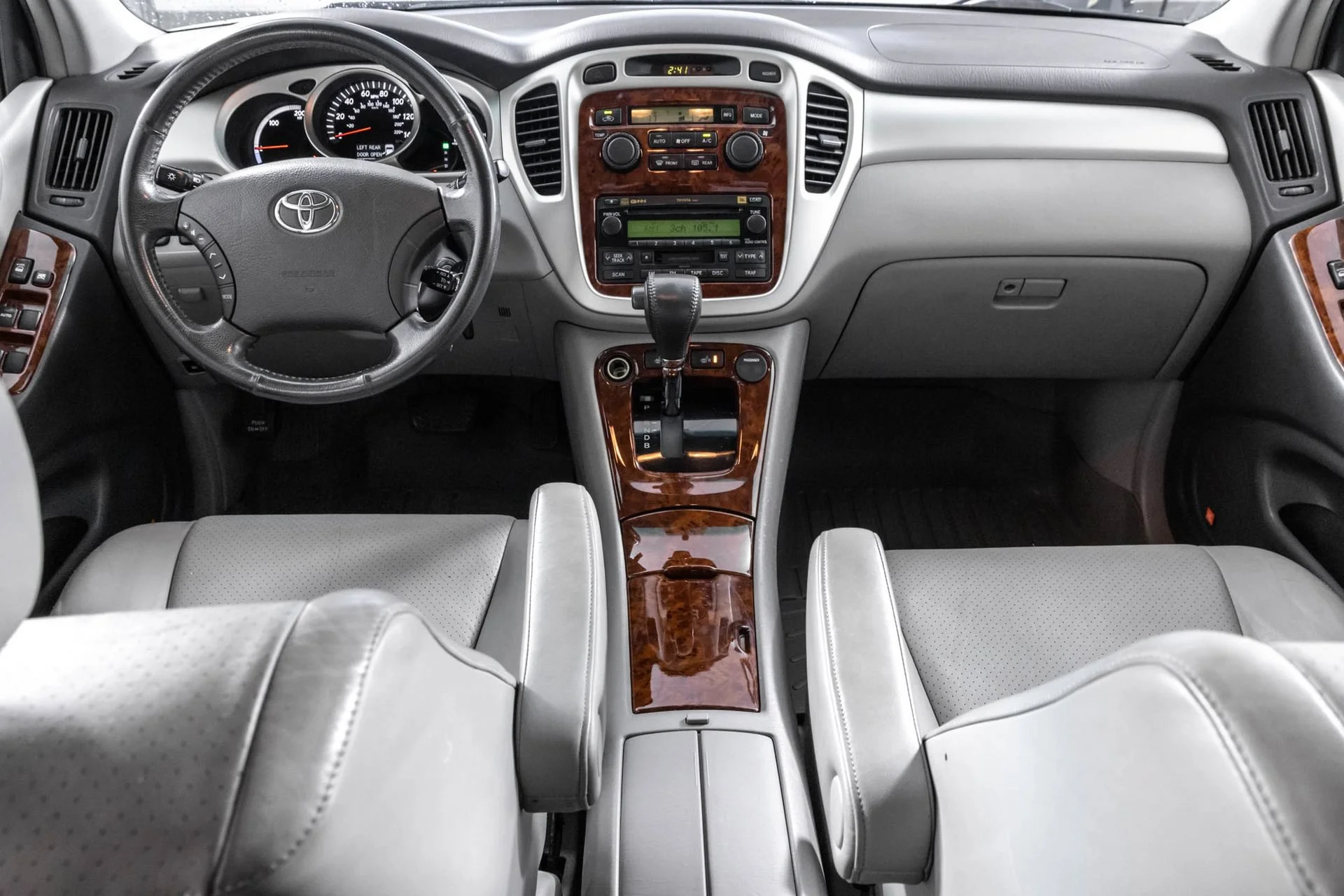 Used 2006  Toyota NA image 20