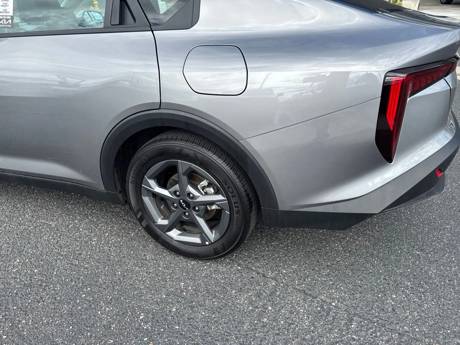 Used 2025 Steel Gray Kia LXS image 9
