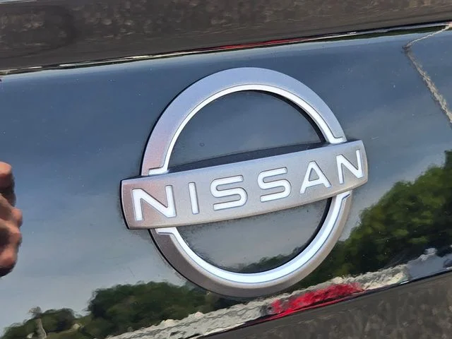 Used 2025 Black Nissan 2.5 SV image 17
