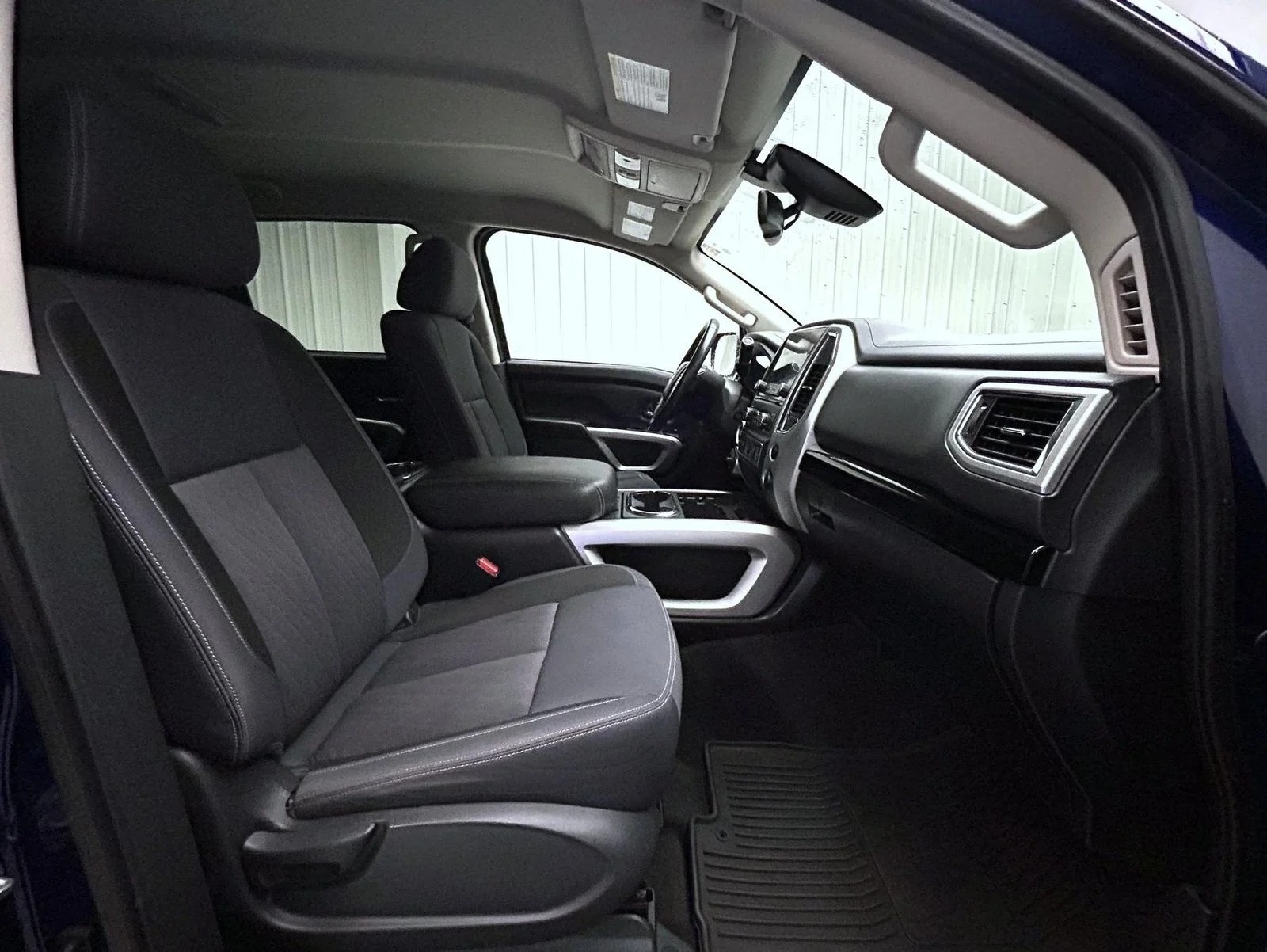 Used 2021 Blue Nissan SV image 15