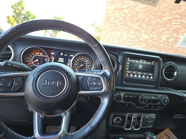 Used 2021 Green Jeep Unlimited Sahara image 8