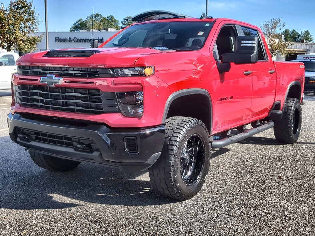 2024 Chevrolet Silverado 2500HD Custom photo 4
