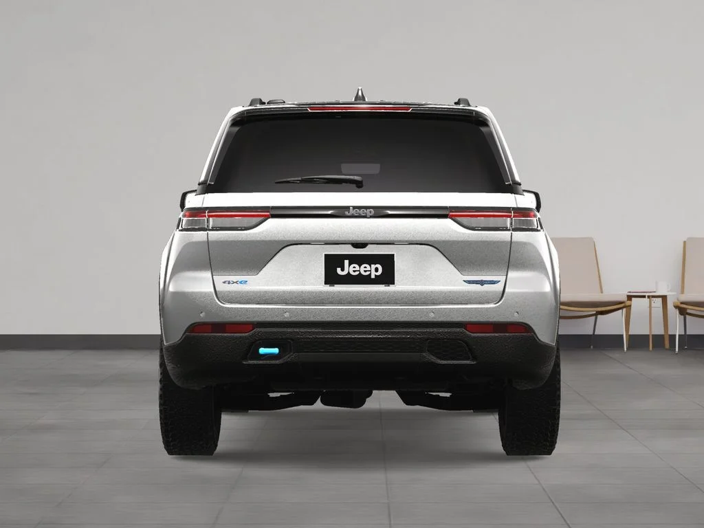 New 2024 Silver Zynith Jeep Trailhawk 4xe image 11