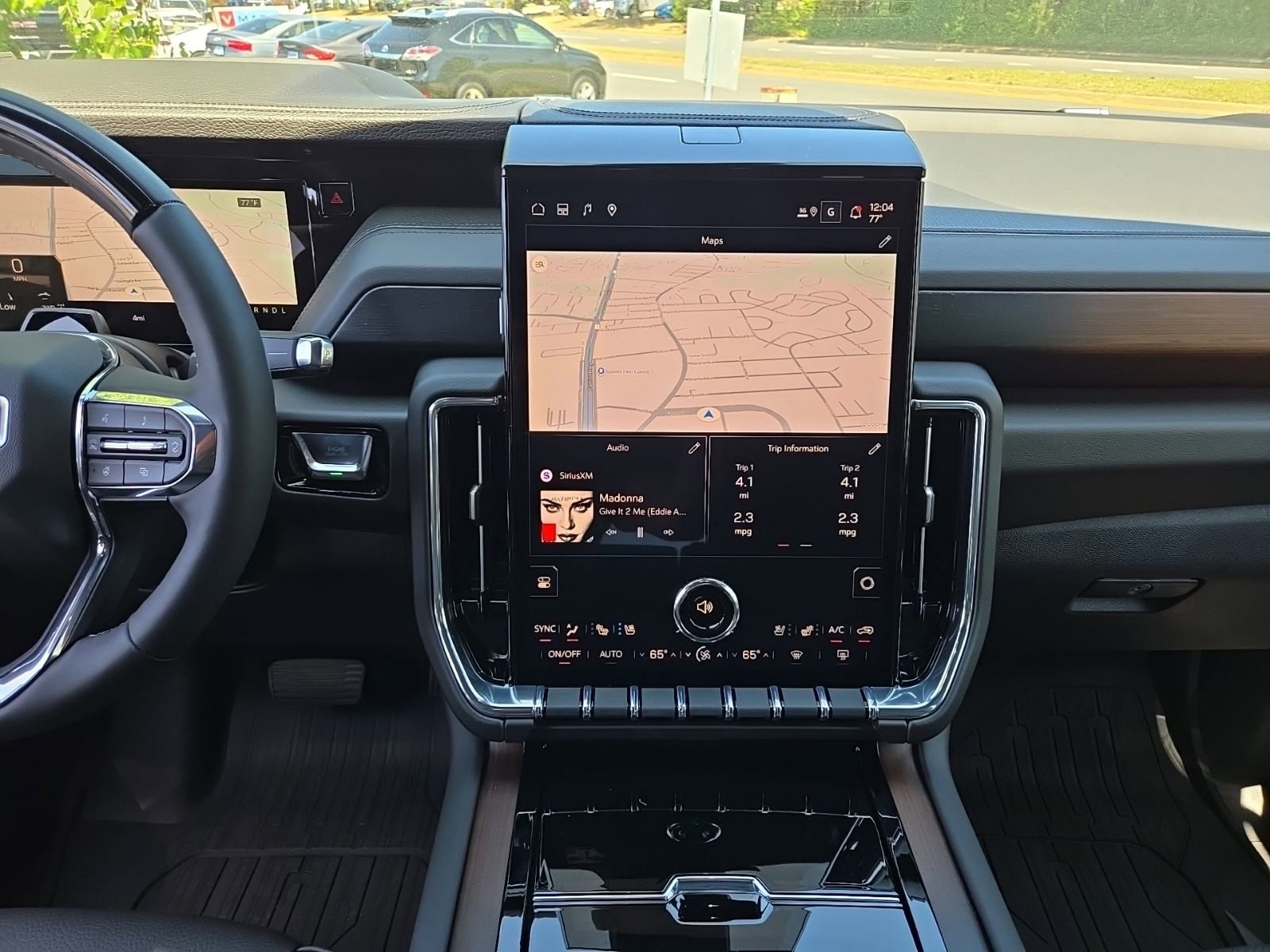 2026 GMC Yukon XL Denali - Photo 25