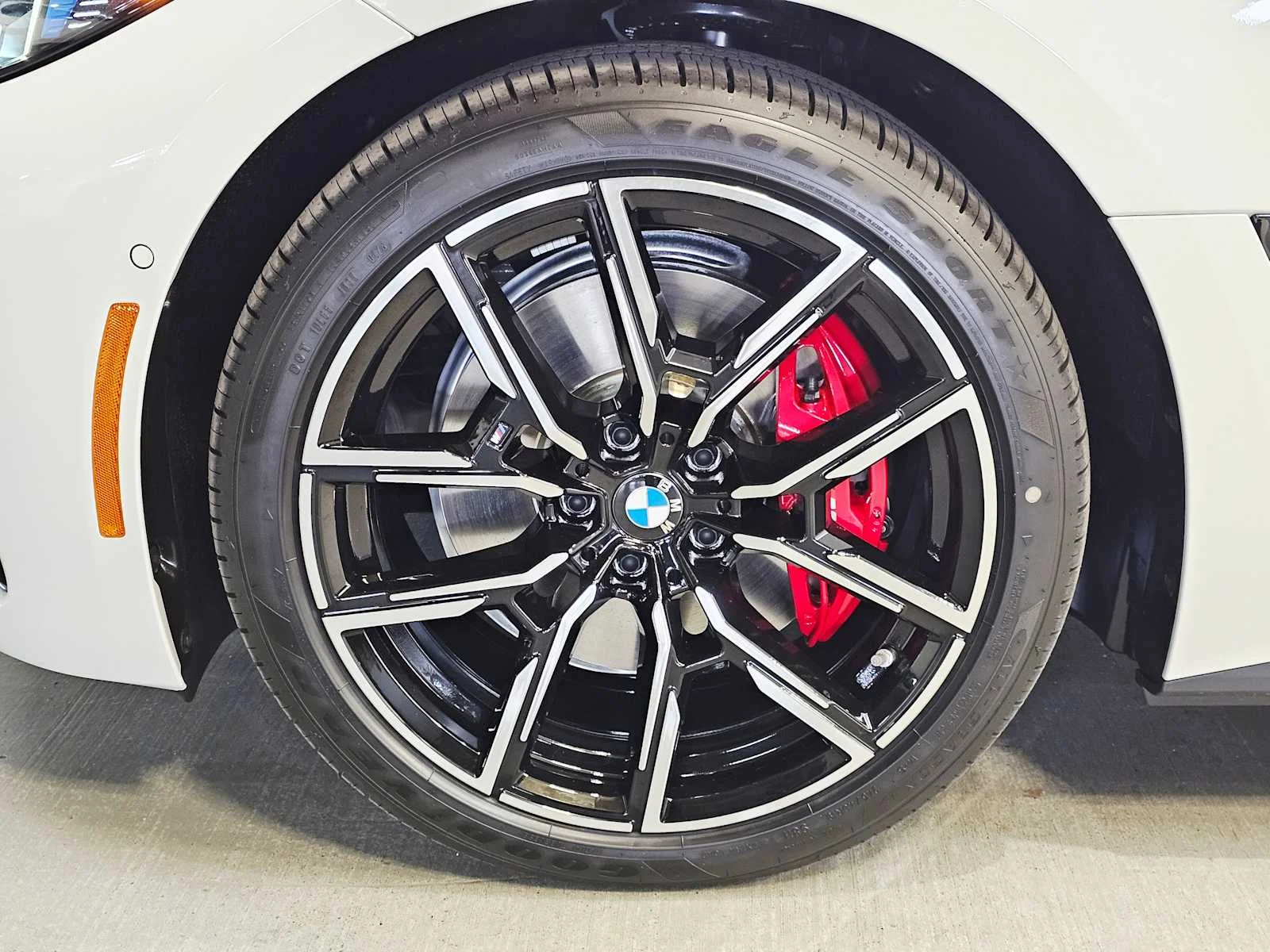 New 2026 Alpine White BMW xDrive40 image 8