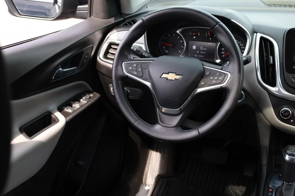 Used 2019 Mosaic Black Metallic Chevrolet AWD 4dr LT w/2LT image 25