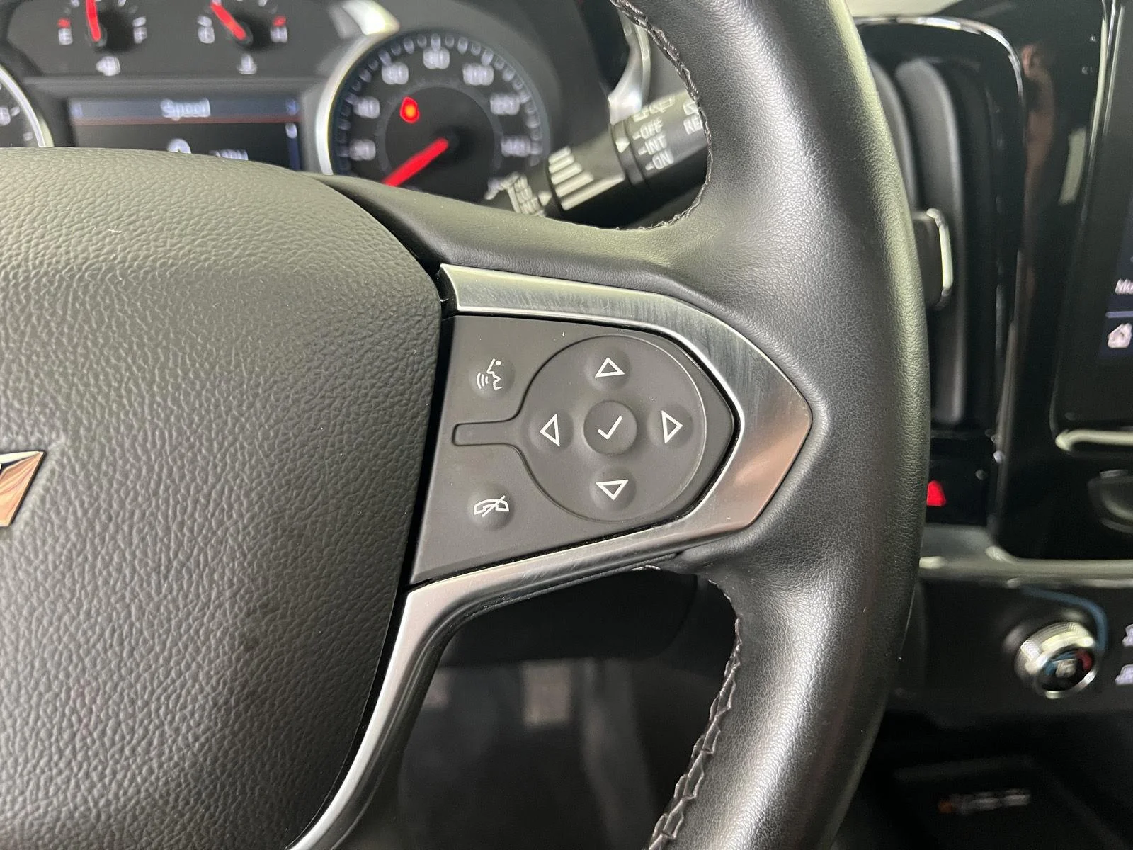 Used 2023 Sterling Gray Metallic Chevrolet LT Cloth image 10
