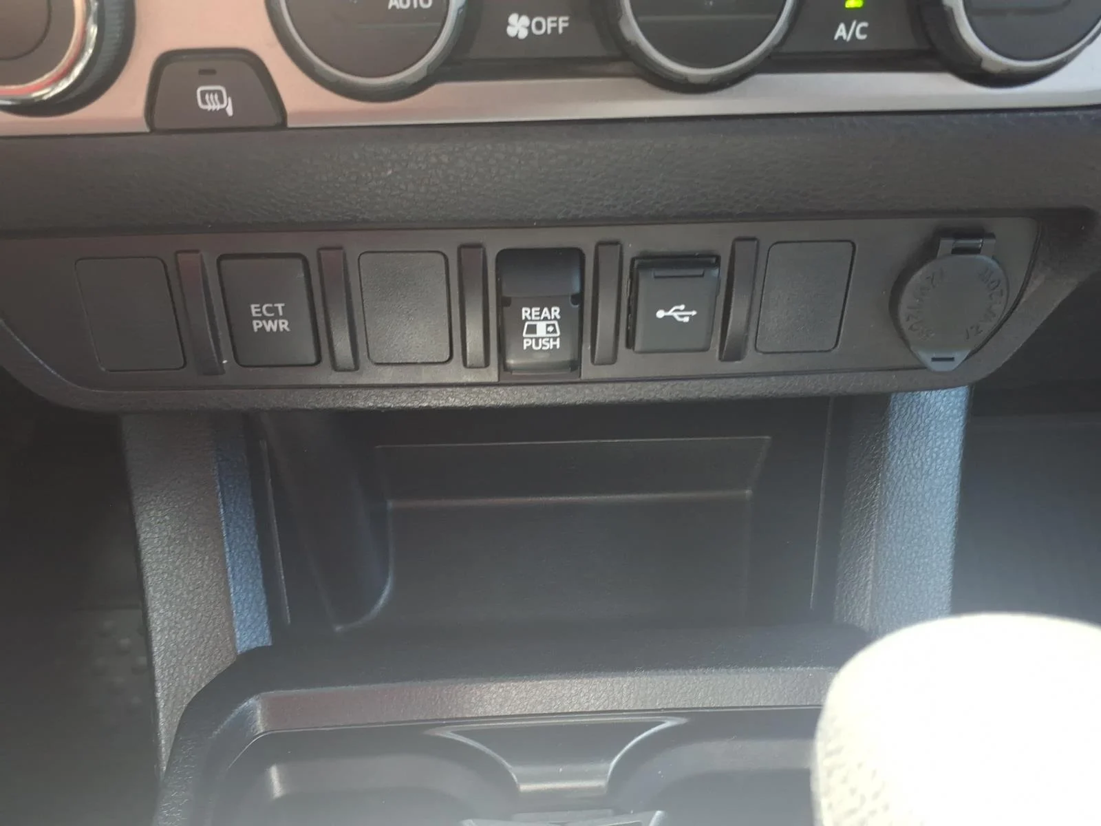 Used 2021 Cement Toyota SR5 image 21