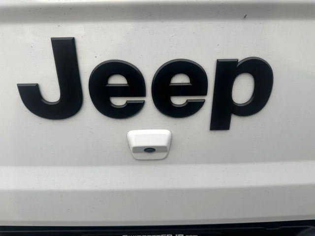 Used 2023 White Jeep Sport S image 19