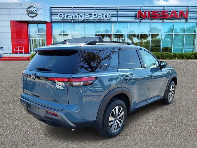 New 2026 Green Nissan SL image 2