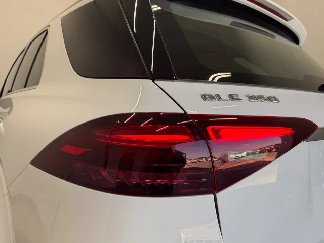 Used 2024 Polar White Mercedes-Benz GLE 350 image 34