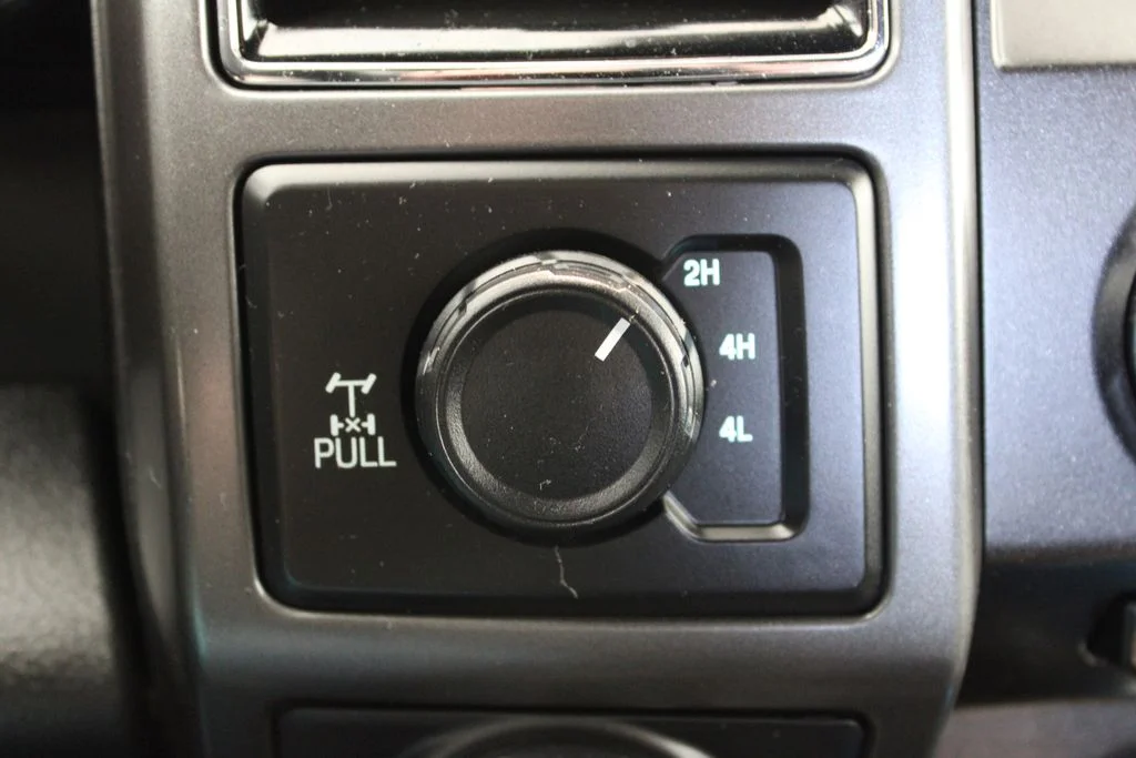 Used 2018 Ingot Silver Ford XLT image 18