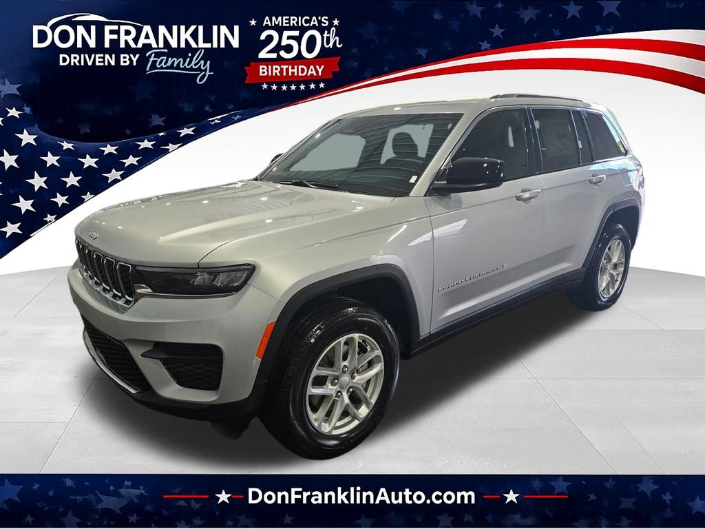 New 2026 Silver Zynith Exterior Paint Jeep Laredo image 1