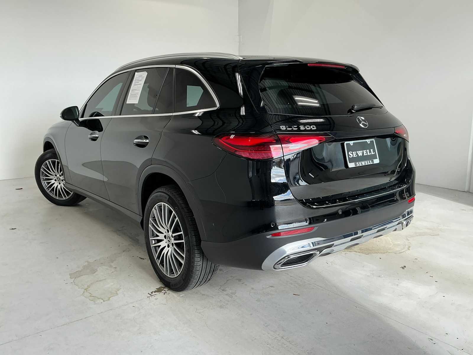 Certified Used 2026 Black Mercedes-Benz GLC 300 image 6