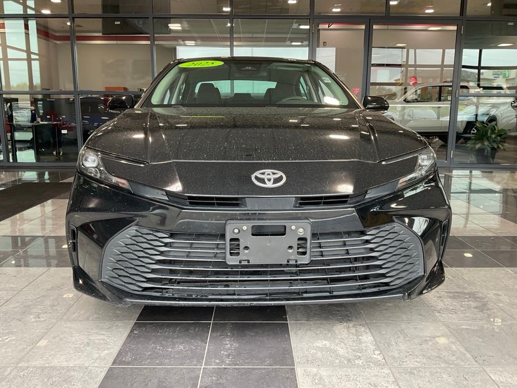 Used 2025 Toyota Camry LE with VIN 4T1DAACK2SU526493 for sale in Kansas City