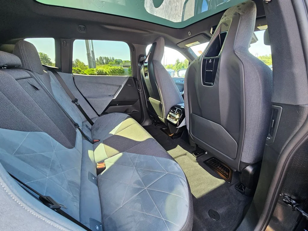 Certified Used 2025 Blue BMW xDrive50 image 18