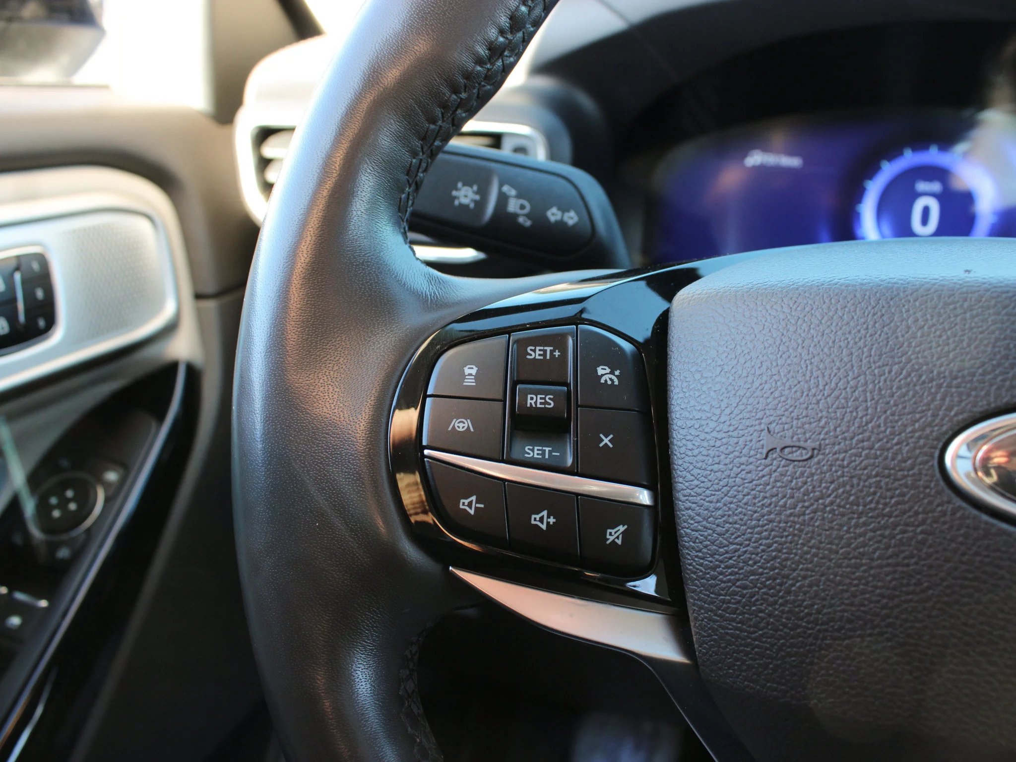 Certified Used 2023 Black Ford Platinum * No Accidents | Apple CarPlay | Luxury 3-Row SUV | Bang & Olufsen | Adaptive Cruise image 26