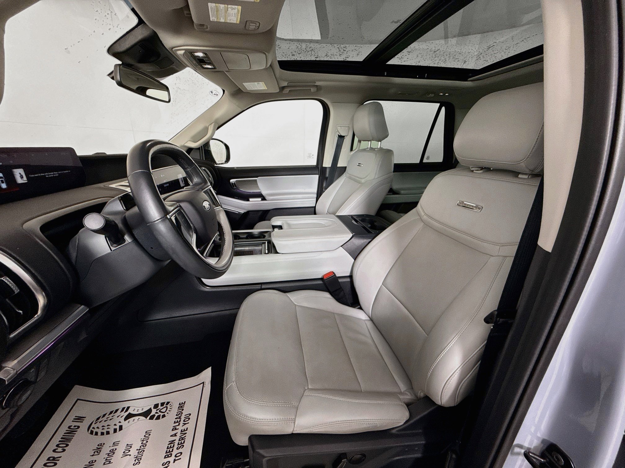 Used 2025 Glacier Gray Metallic TriCoat Ford Platinum image 2