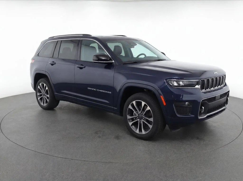 Used 2024 Blue Jeep Overland image 8