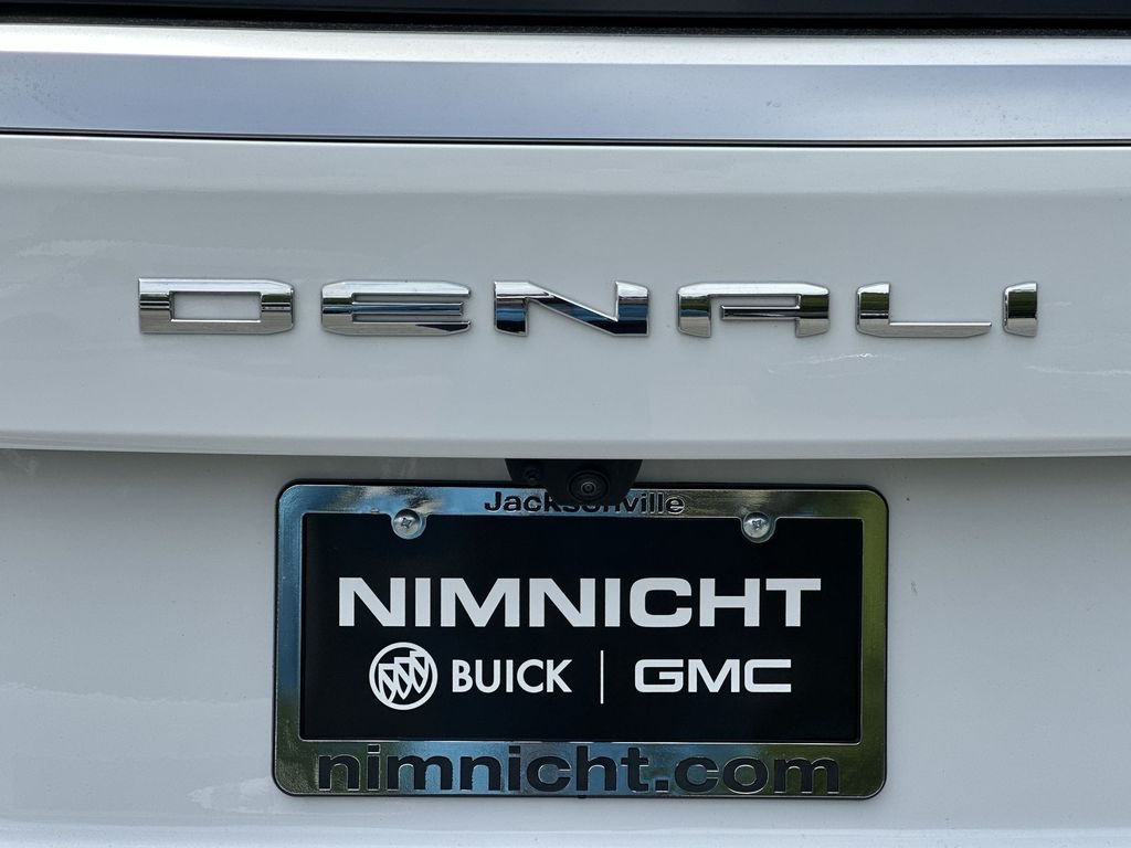 2025 GMC Yukon XL Denali - Photo 31