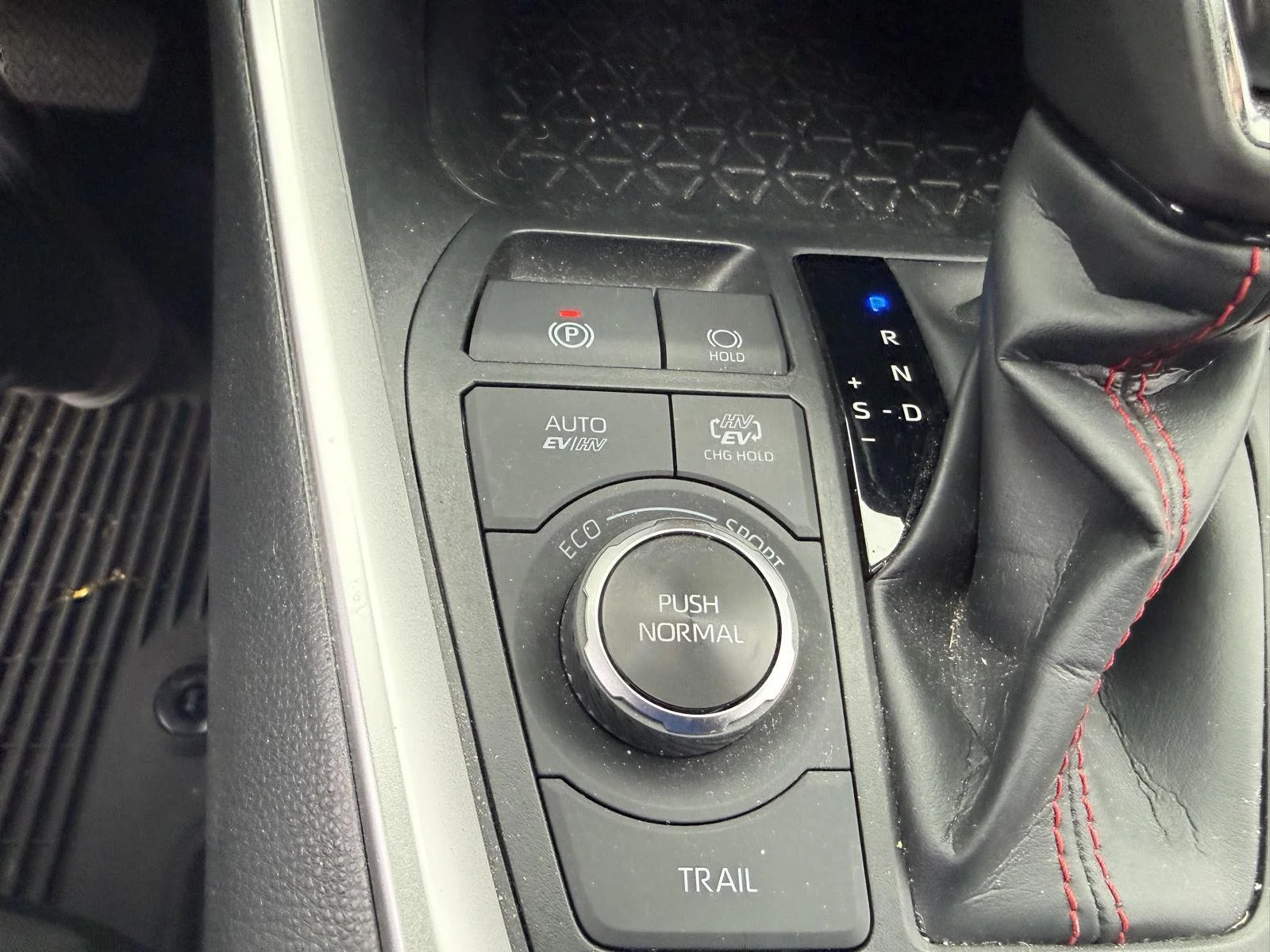 Used 2024 Blueprint Toyota SE image 13