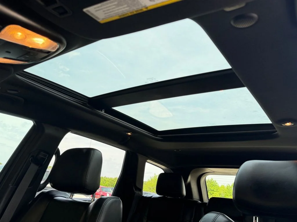 Used 2019 Red Jeep Limited image 22