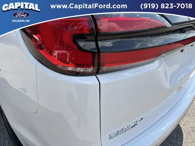 Used 2024 White Chrysler Limited image 15