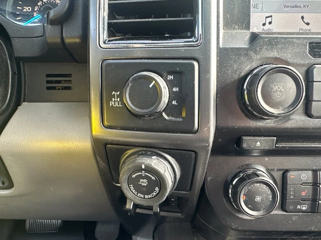 Used 2018 Blue Ford XLT image 12