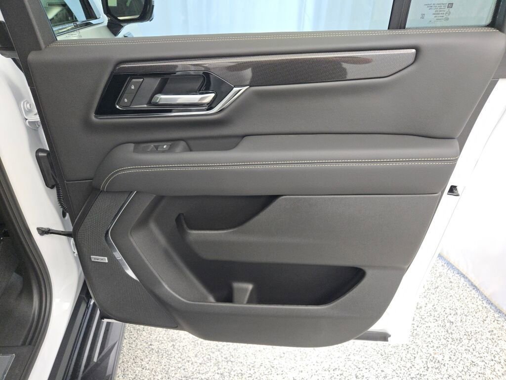 New 2026 Summit White GMC Elevation image 9