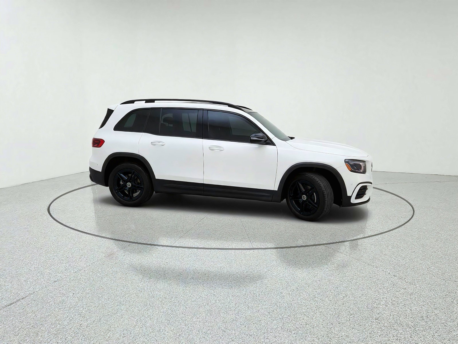 Used 2024 Polar White Mercedes-Benz AMG® Line Package image 6