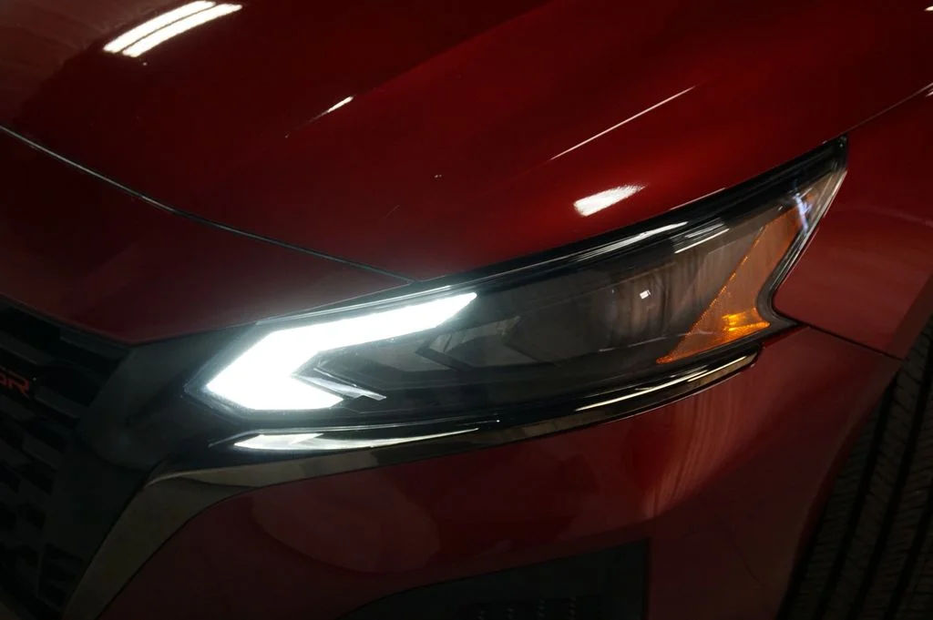 Used 2023 Red Nissan 2.5 SR image 43