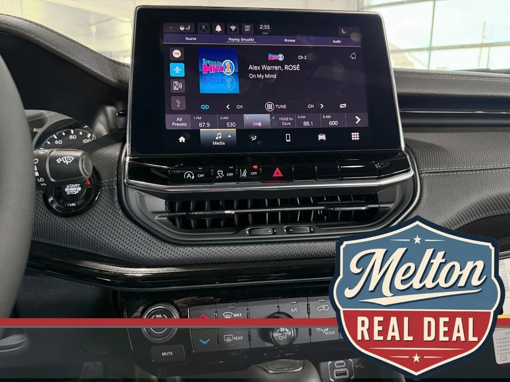 New 2025 Silver Jeep Latitude image 35