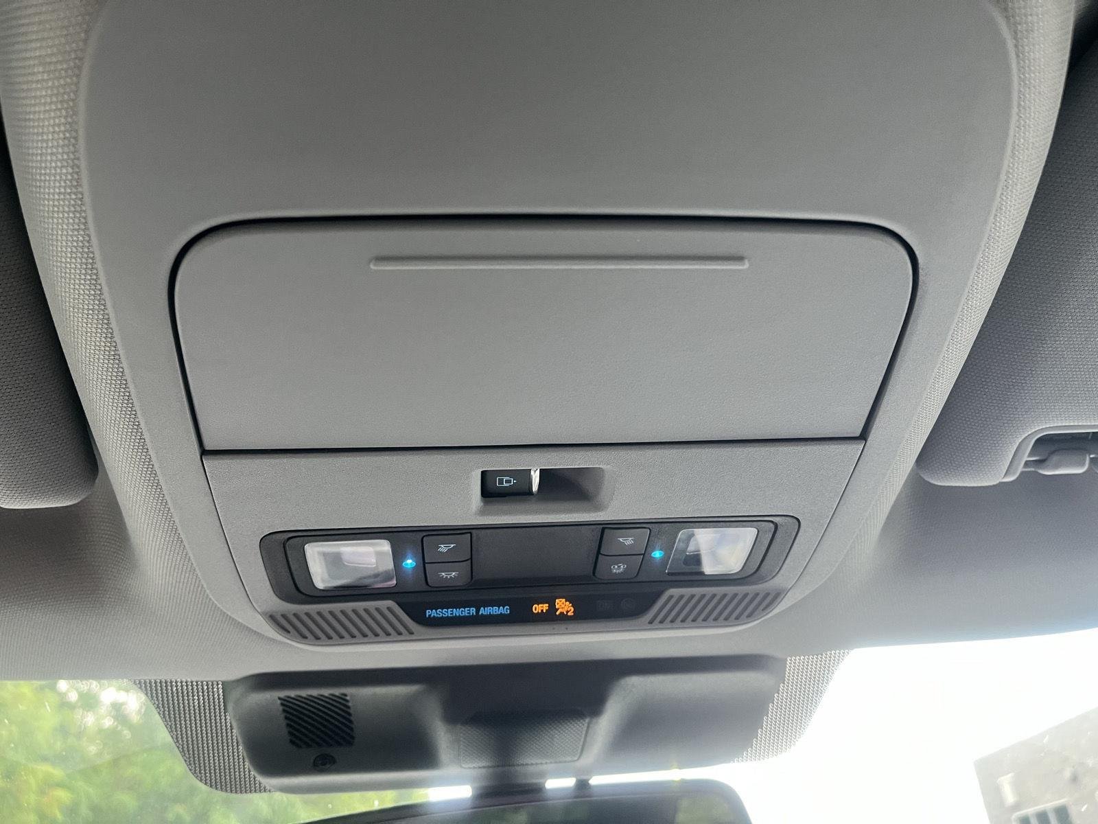 Used 2024 Iconic Silver Ford XLT image 27