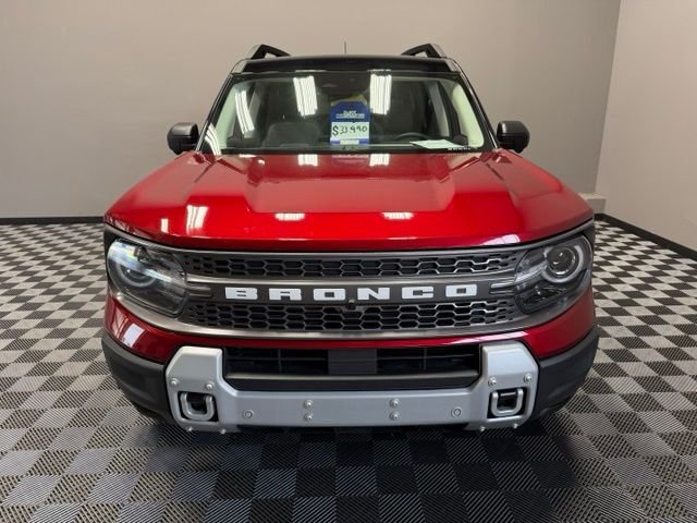 Certified Used 2025 Ruby Red Metallic Tinted Clearcoat Ford Badlands image 4