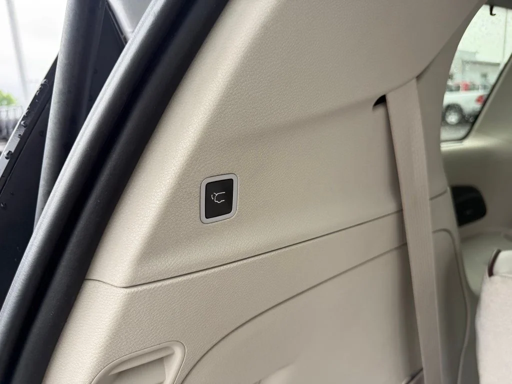Certified Used 2017 Silver Chrysler Limited image 54