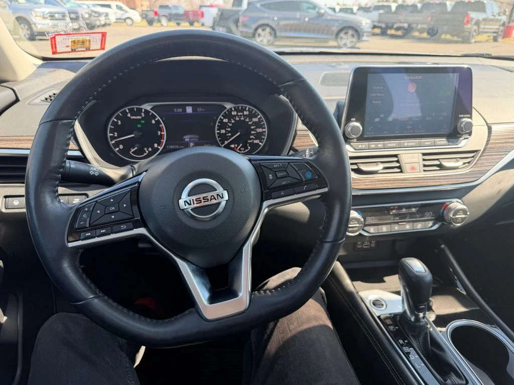 Used 2020 Blue Nissan 2.5 SL image 39