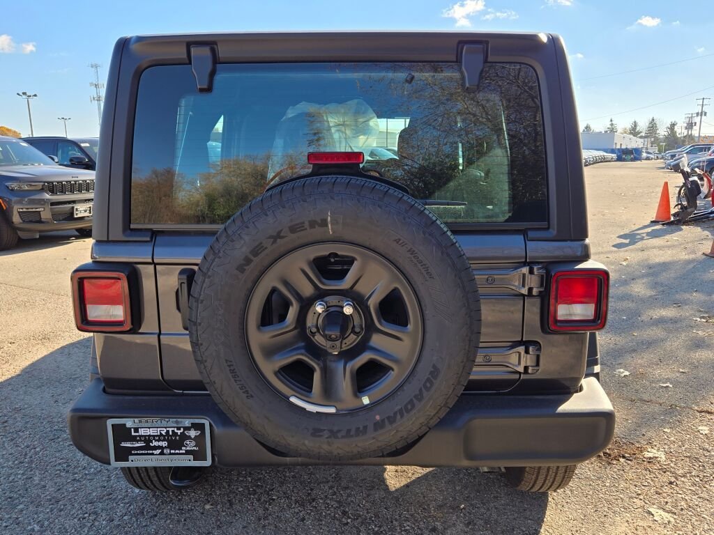 New 2026 Granite Crystal Metallic Clear-Coat Exterior Paint Jeep Sport image 13