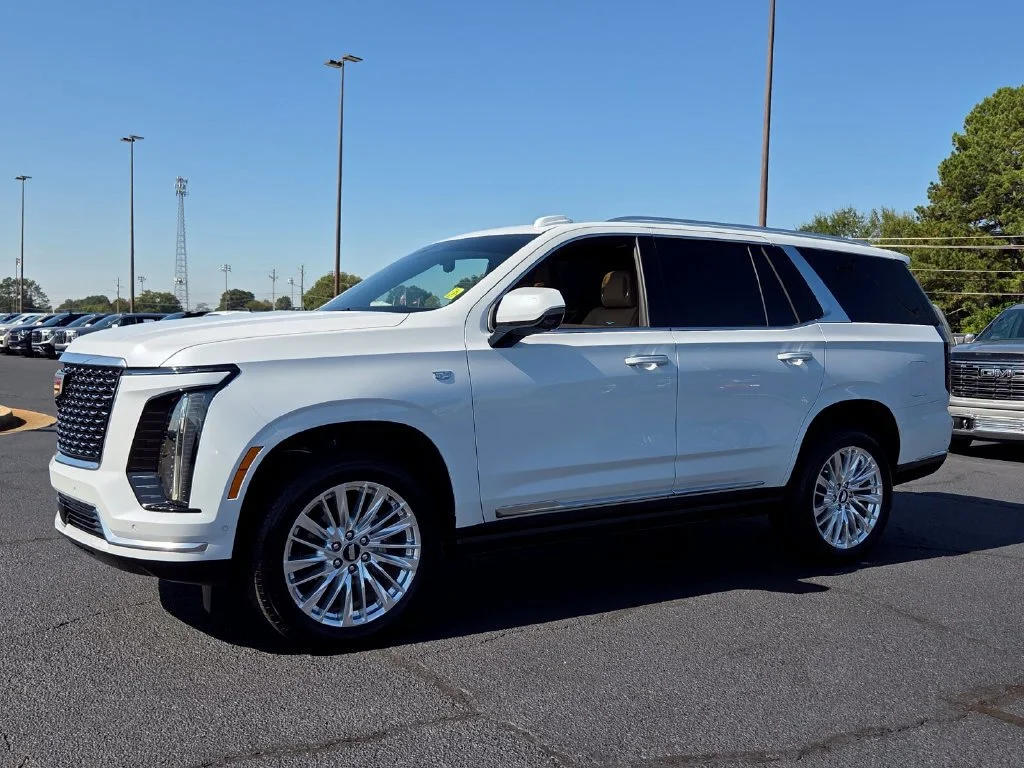 Used 2026 Vibrant White Tricoat Cadillac Luxury image 3