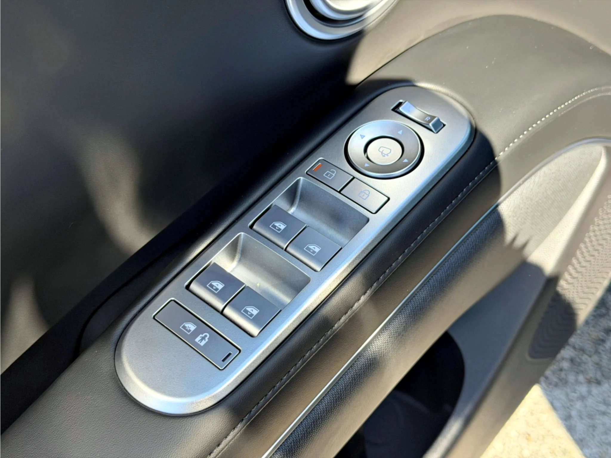 New 2027 Ecotronic Gray Pearl Hyundai Calligraphy image 12