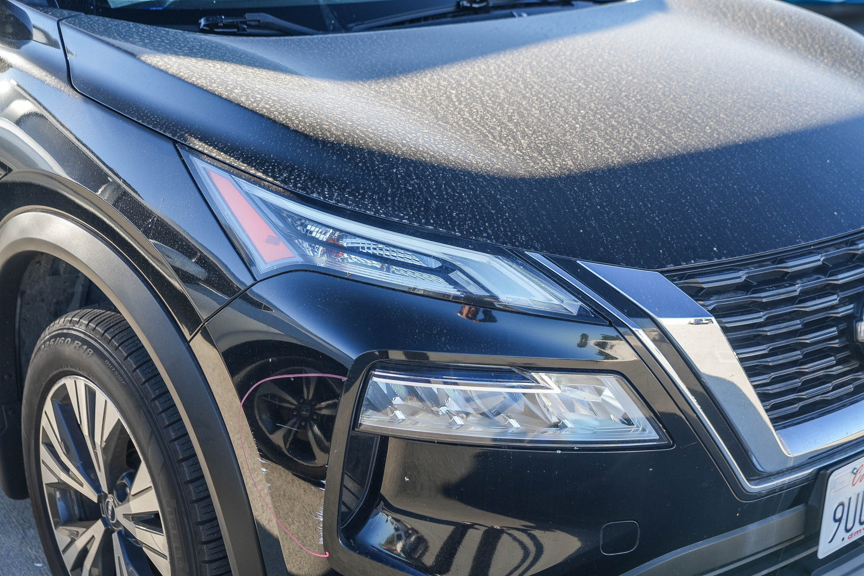 Used 2023 Super Black Nissan SV image 2