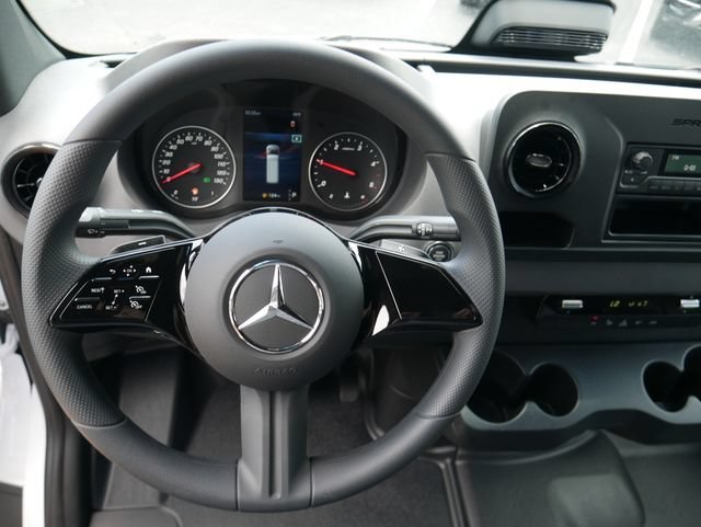 New 2026 Arctic White Mercedes-Benz Cargo 144 WB image 28
