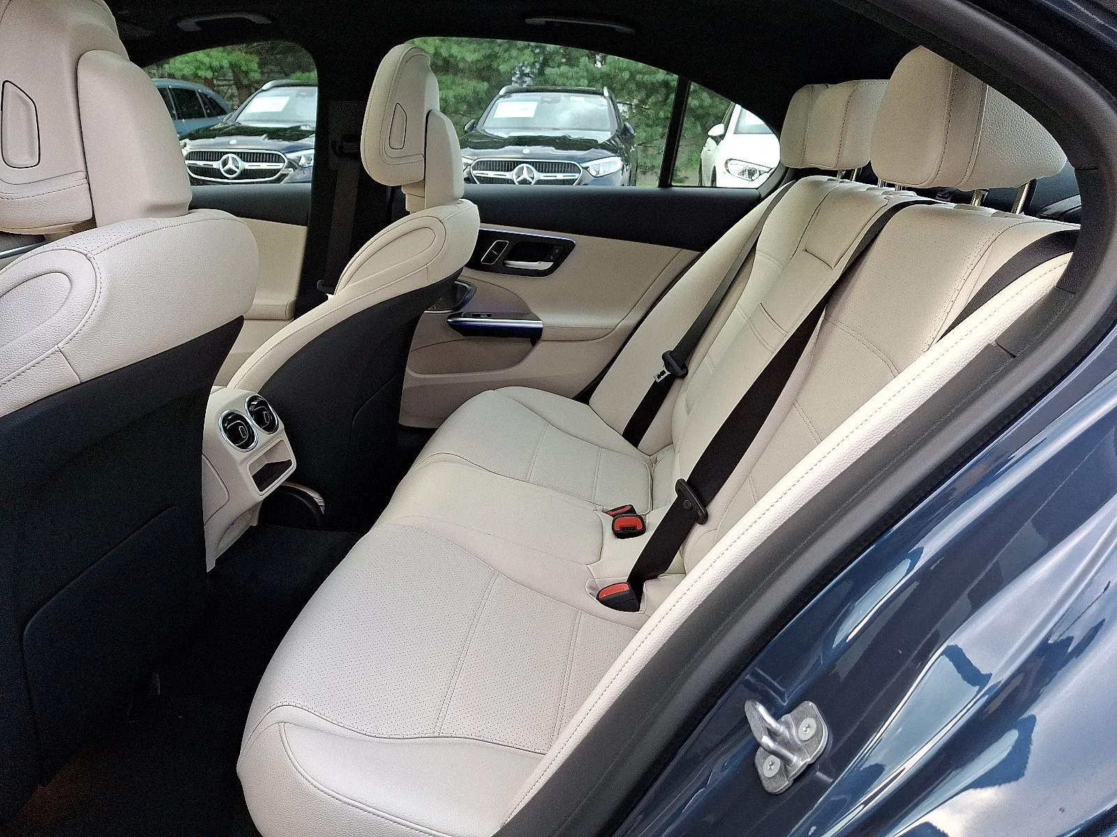 New 2026 Twilight Blue Metallic Mercedes-Benz C 300 image 6