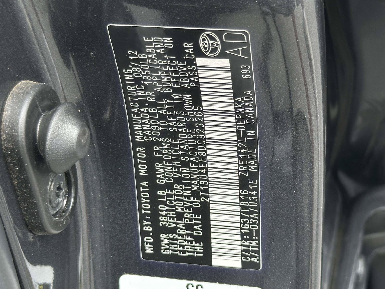 Used 2013 Gray Toyota LE image 24