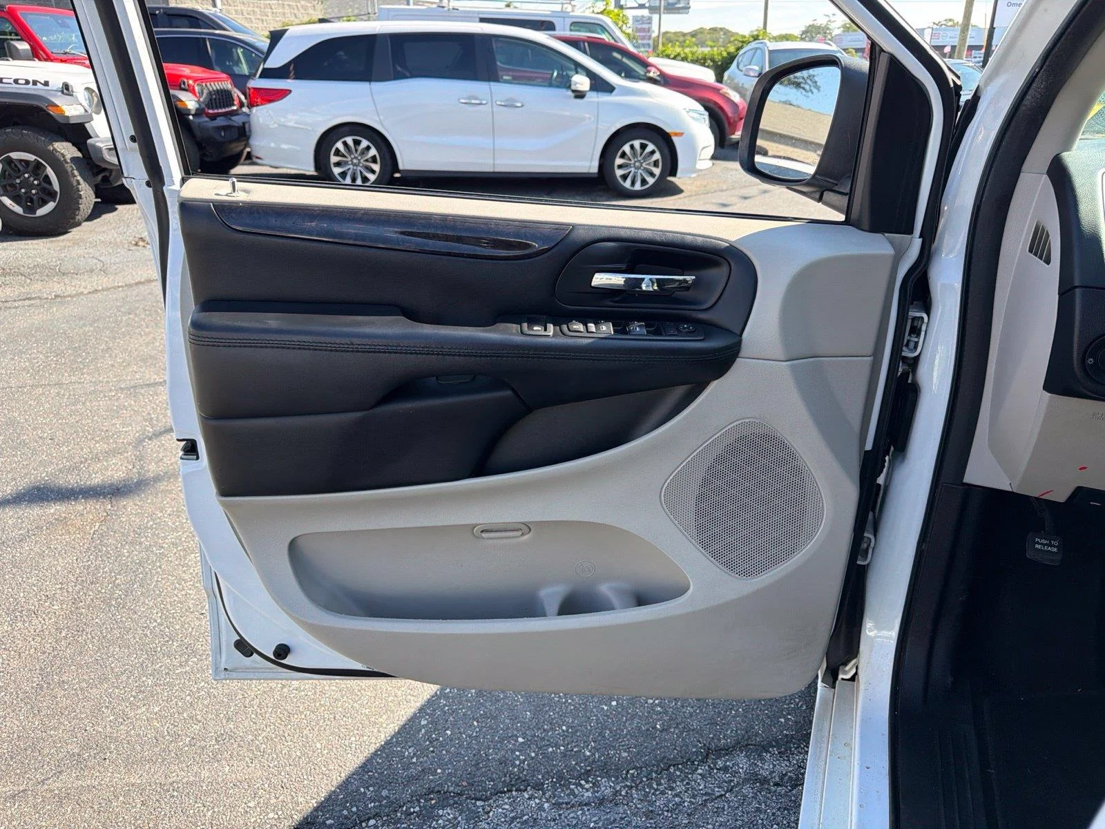 Used 2017 White Dodge SE image 24
